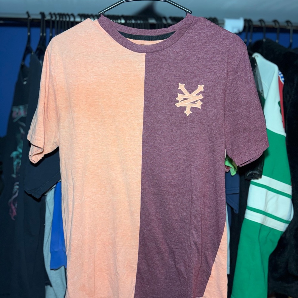 Zoo York Two-Tone Peach and Burgundy Men’s Crew Neck Shirt